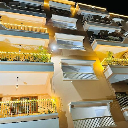 Zoomstay - 3Bhk Apartments Варанаси Экстерьер фото