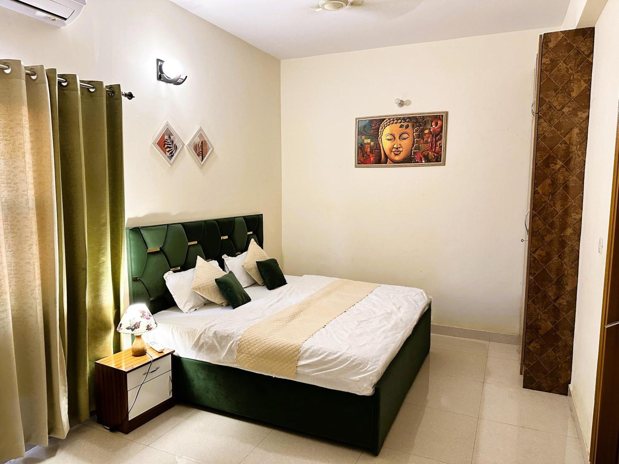 Zoomstay - 3Bhk Apartments Варанаси Экстерьер фото