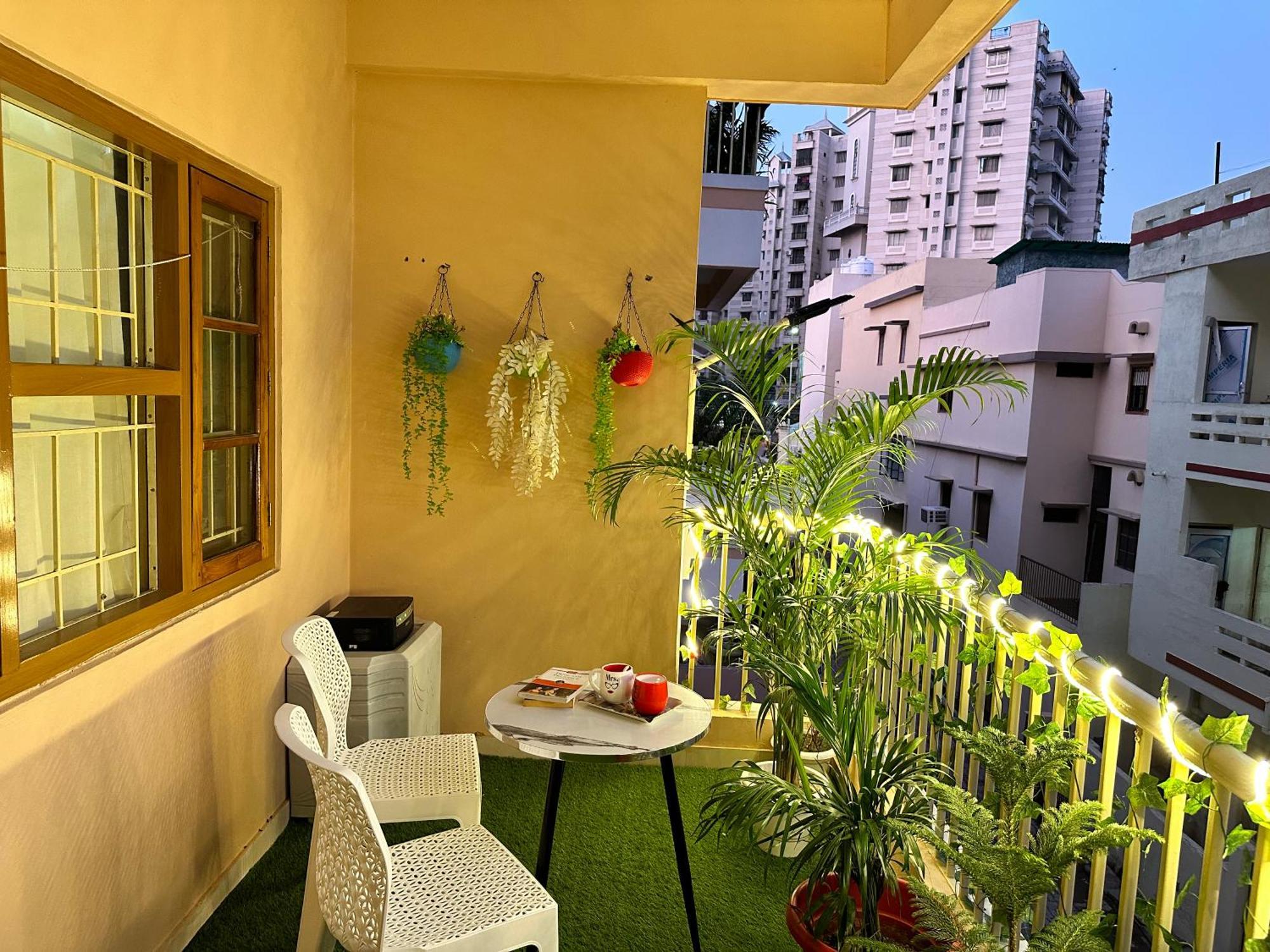 Zoomstay - 3Bhk Apartments Варанаси Экстерьер фото
