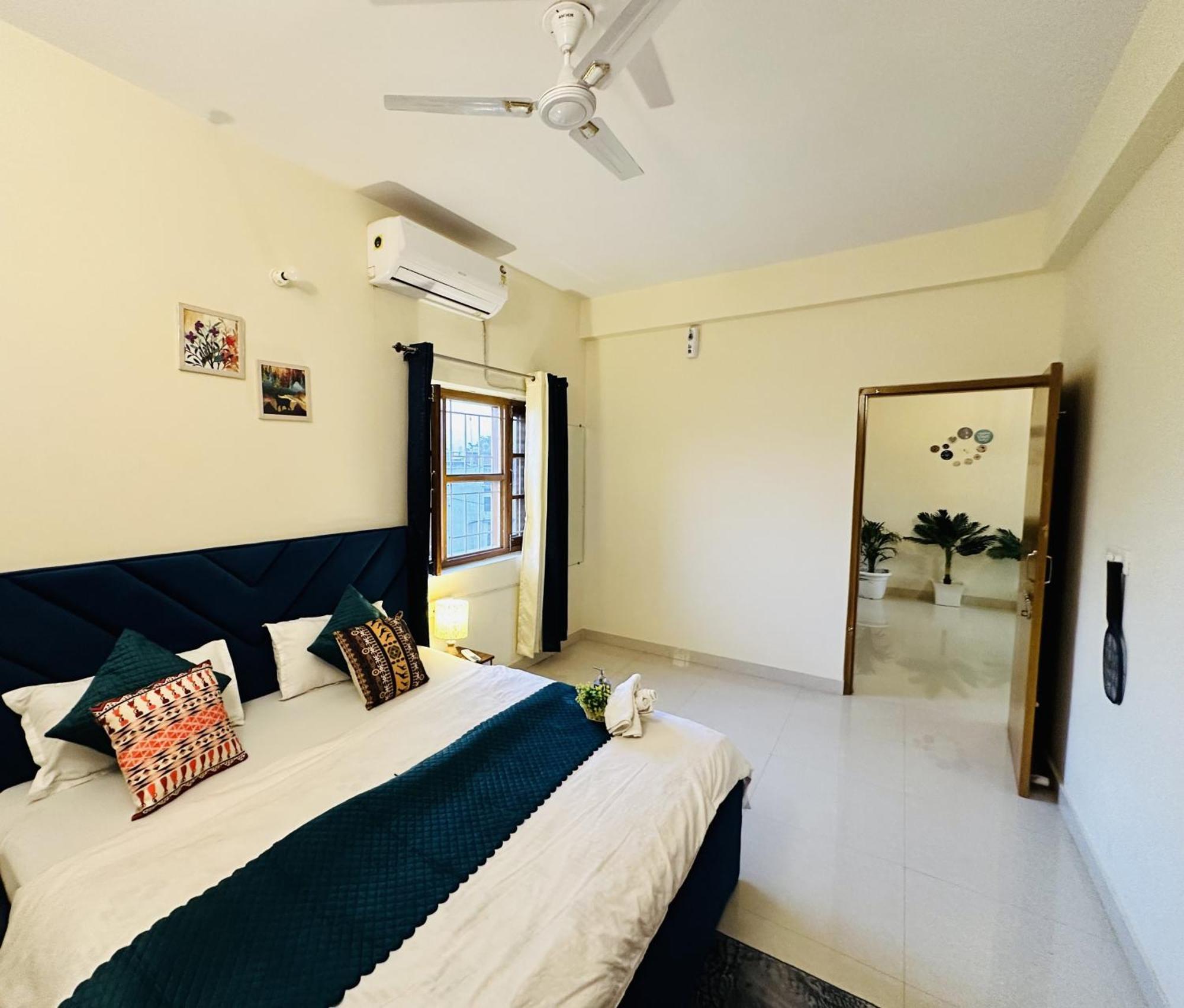 Zoomstay - 3Bhk Apartments Варанаси Экстерьер фото